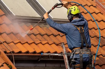 Démoussage et hydrofuge de toiture à Courçais