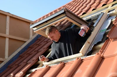 Pose de fenêtres de toit Velux à Courçais